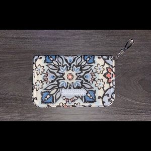Vera Bradey Wallet NWOT